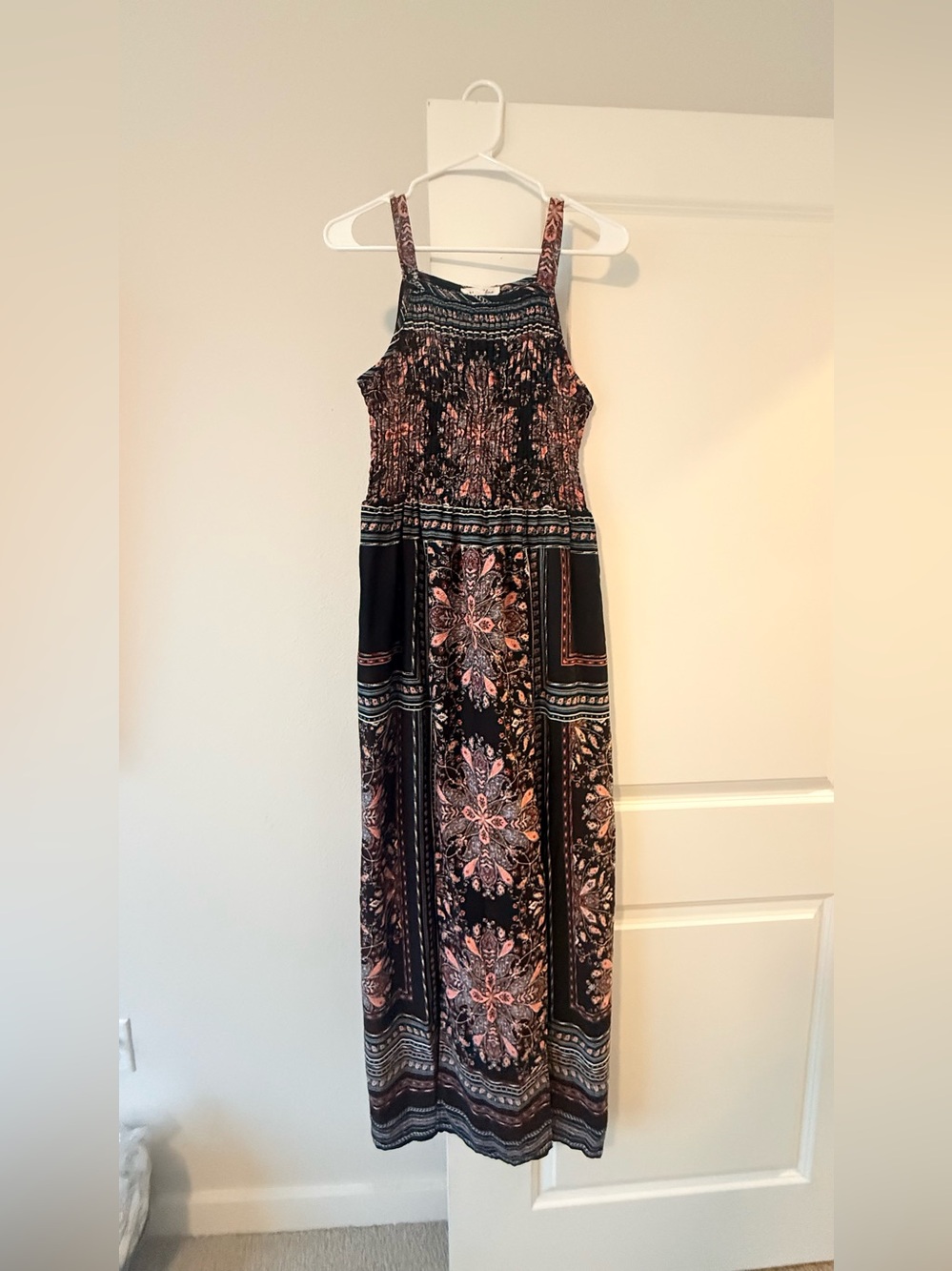 bailey blue Black Maxi Dress with Pink Floral Print - Picture 2 of 11